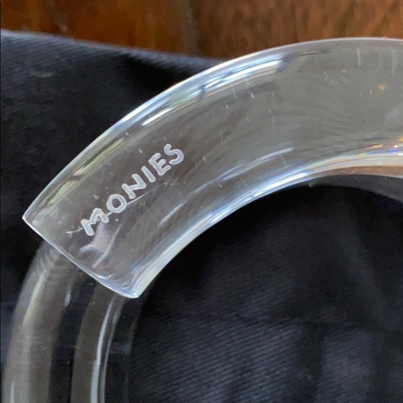 ❌SOLD❌ MONIES Clear Acrylic Slip-On Sofia Bracelet - Picture 7 of 7